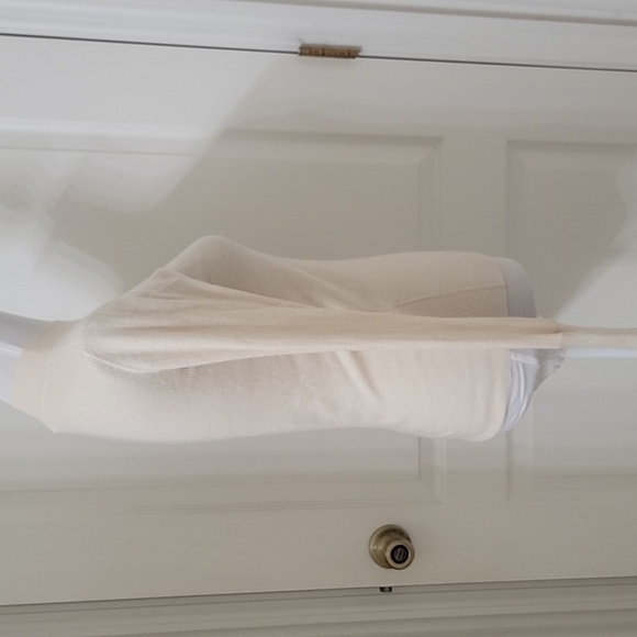 TSE Size S Cream Colored Cashmere & Silk Mock Neck Long Sleeve Knit Top/Sweater - Picture 4 of 12